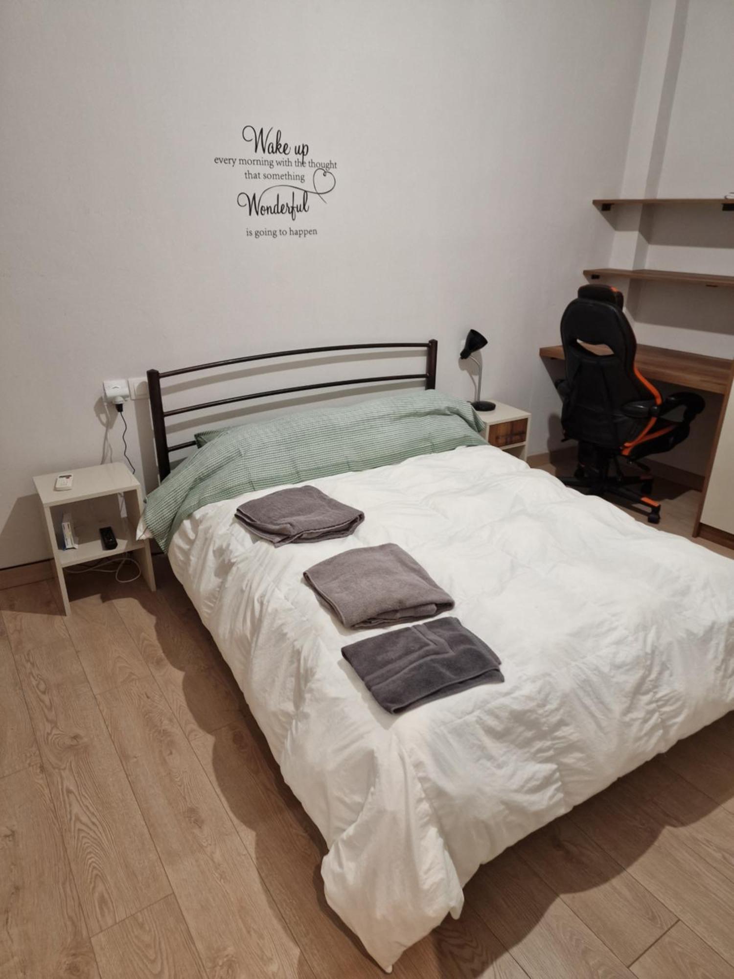 Diana's Cozy 16 Apartment